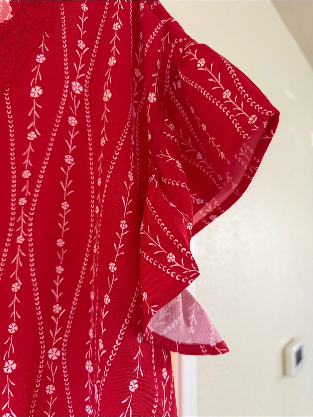 NWT Bloomchic Red Floral Lace-Trim Women's Blouse Size 22/24 - Picture 3 of 5